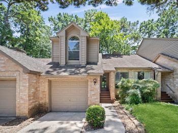 13 Lakeridge Drive