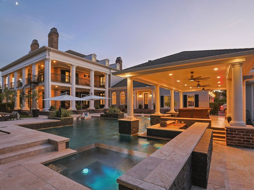 2 Georgian Row, The Woodlands TX 77380