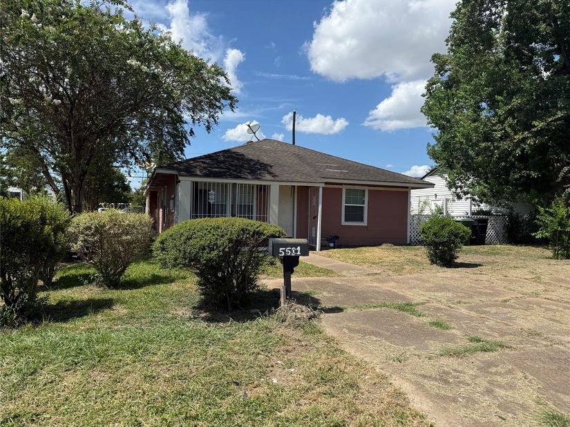 5501 Malmedy Road, Houston TX 77033