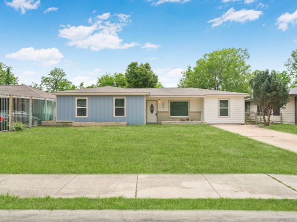 5646 Flamingo Drive, Houston TX 77033