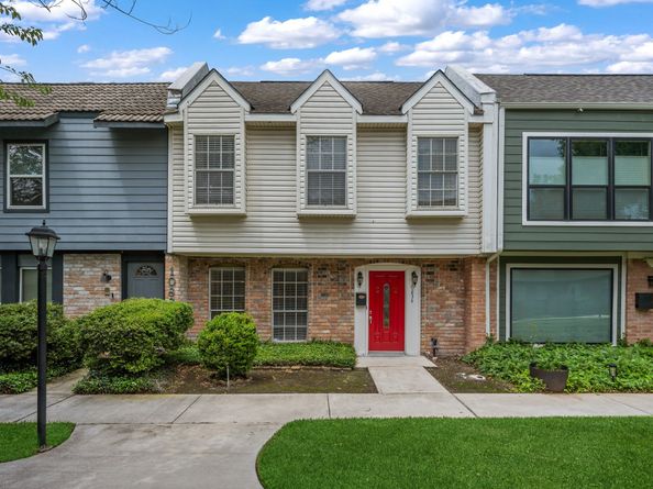 10834 Briar Forest Drive 42, Houston TX 77042