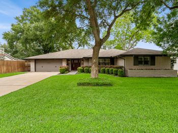 5438 Dumfries Drive