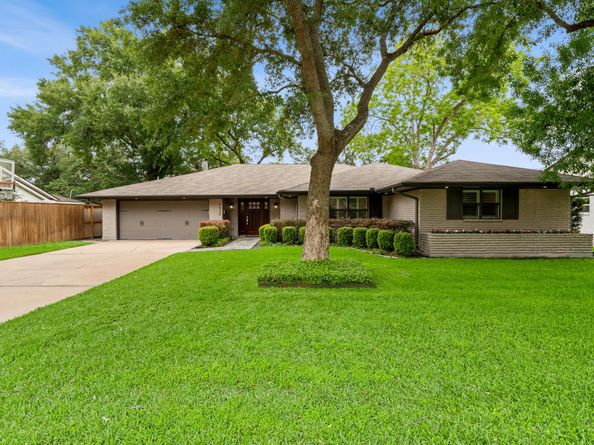 5438 Dumfries Drive, Houston TX 77096