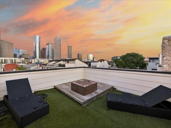 1012 Robin Street, Houston TX 77019
