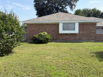 234 E Edgebrook Drive