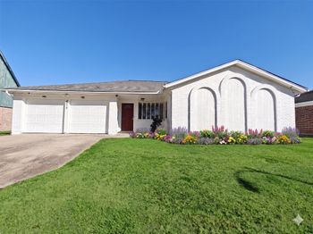 8818 Roos Road