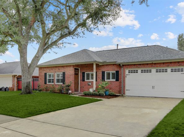 2418 Lazybrook Drive, Houston TX 77008