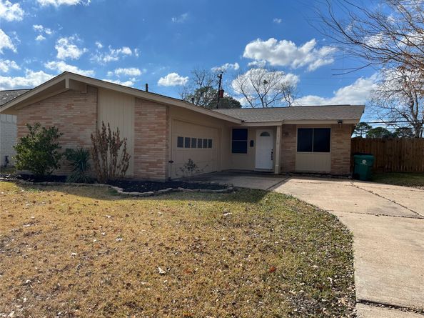 12110 Braewick Drive, Houston TX 77035