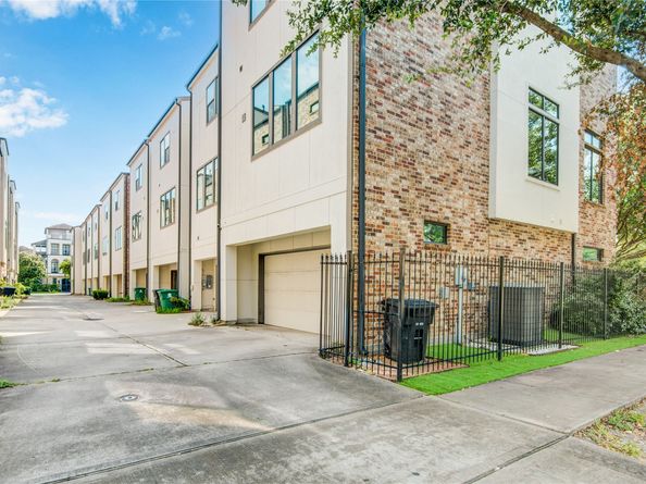 1401 Nagle Street, Houston TX 77003