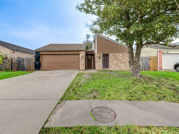 12327 Fairmeadow Drive, Houston TX 77071