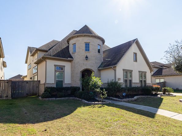 5715 Mogo Creek Lane, Sugar Land TX 77479