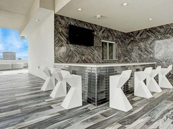 4521 San Felipe Street