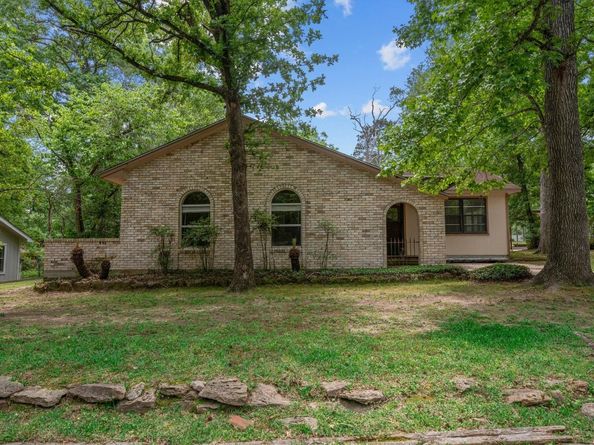 317 Hollywood Drive, Conroe TX 77303