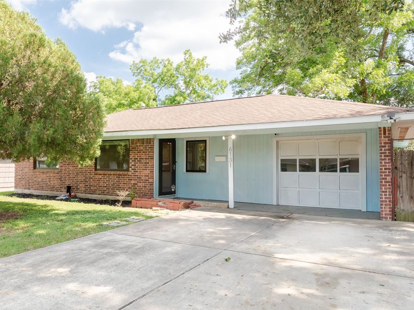 6131 Grape Street, Houston TX 77074