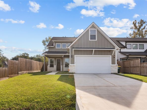 517 Moore Street, Tomball TX 77375