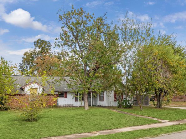 6502 Neff Street, Houston TX 77074