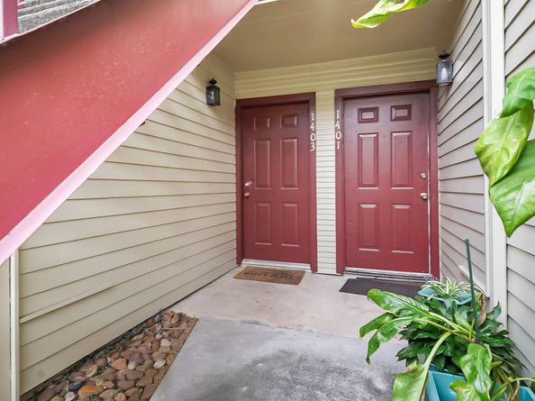 2120 El Paseo Street 1403, Houston TX 77054