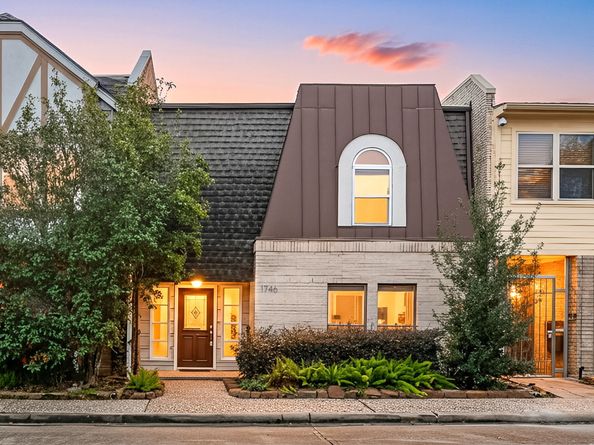 1746 S Gessner Road, Houston TX 77063