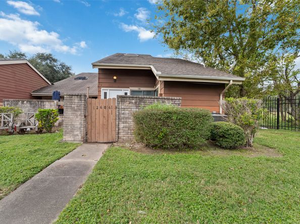 12606 Wellington Park Drive, Houston TX 77072