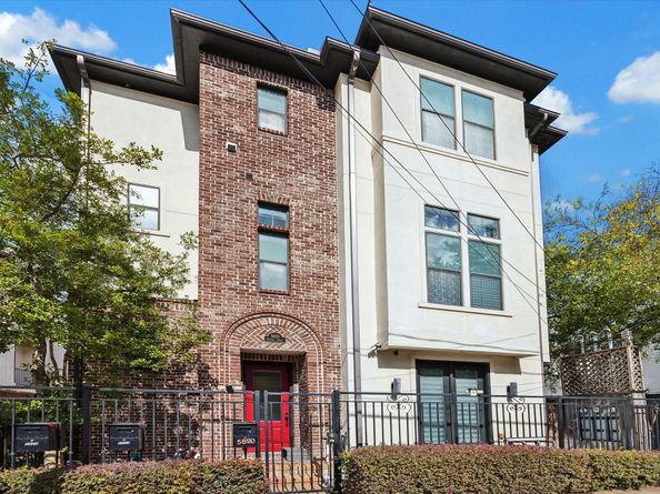 5820 Darling Street, Houston TX 77007