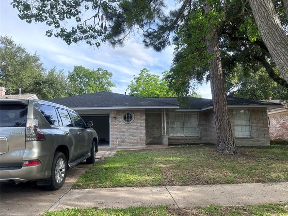 13611 Fernhill Drive, Sugar Land TX 77498