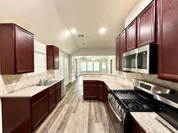 10646 Chestnut Path Way