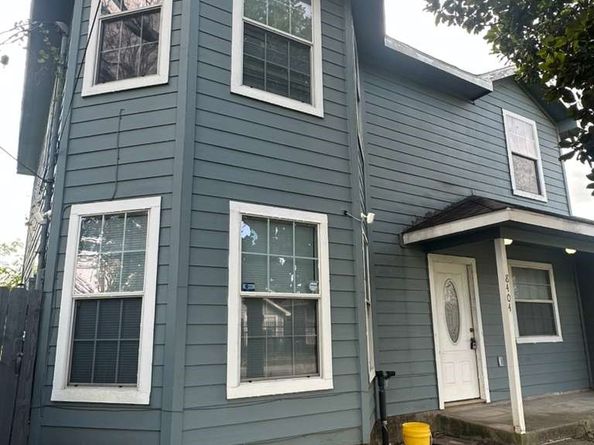 8404 Leander Street, Houston TX 77012