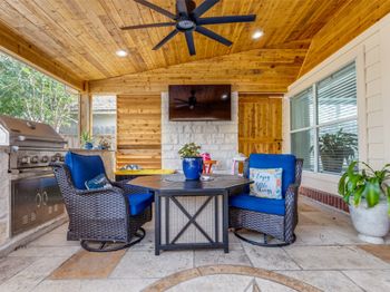 2913 Autumn Creek Drive