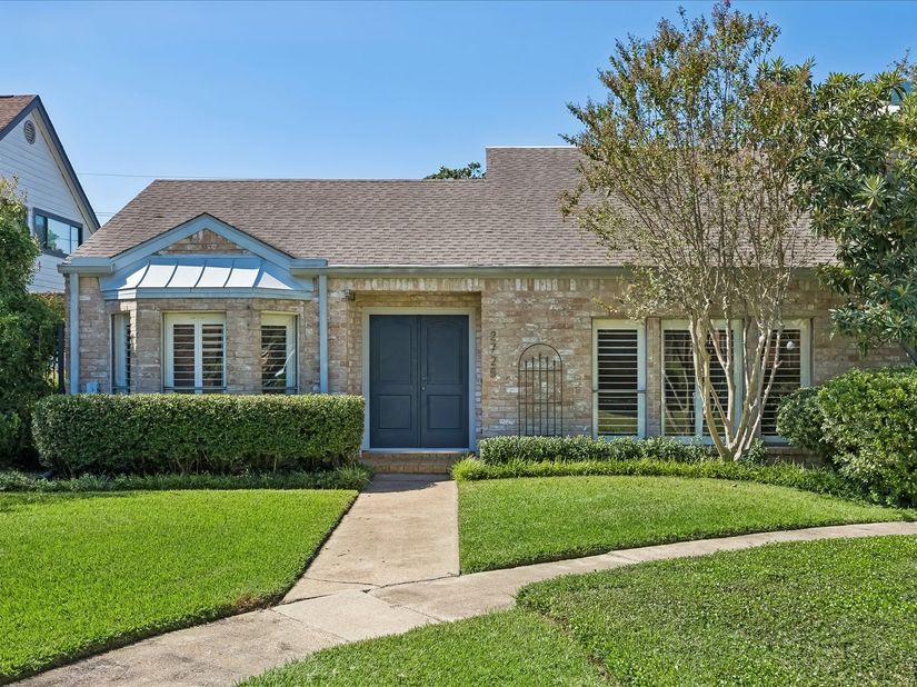 2725 S Glen Haven Boulevard, Houston TX 77025