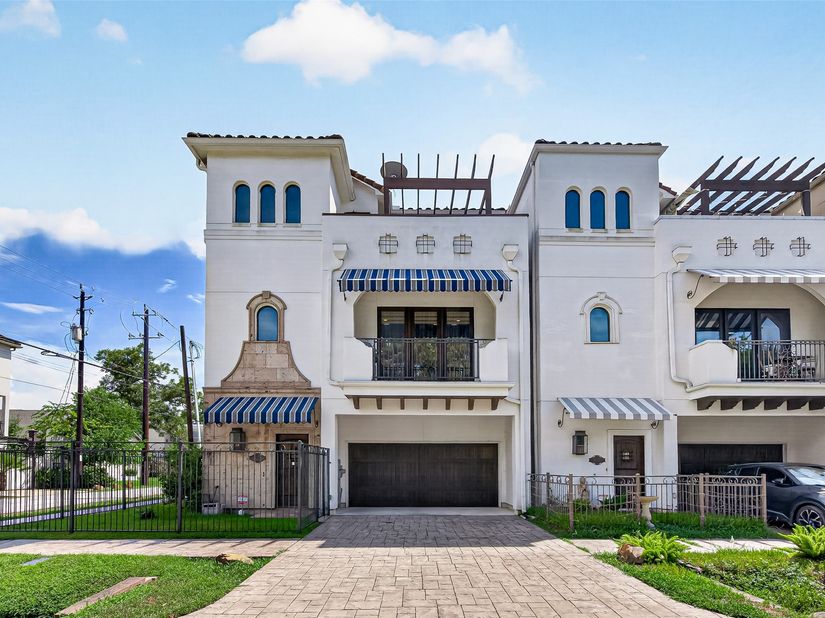 5703 Rose Street, Houston TX 77007