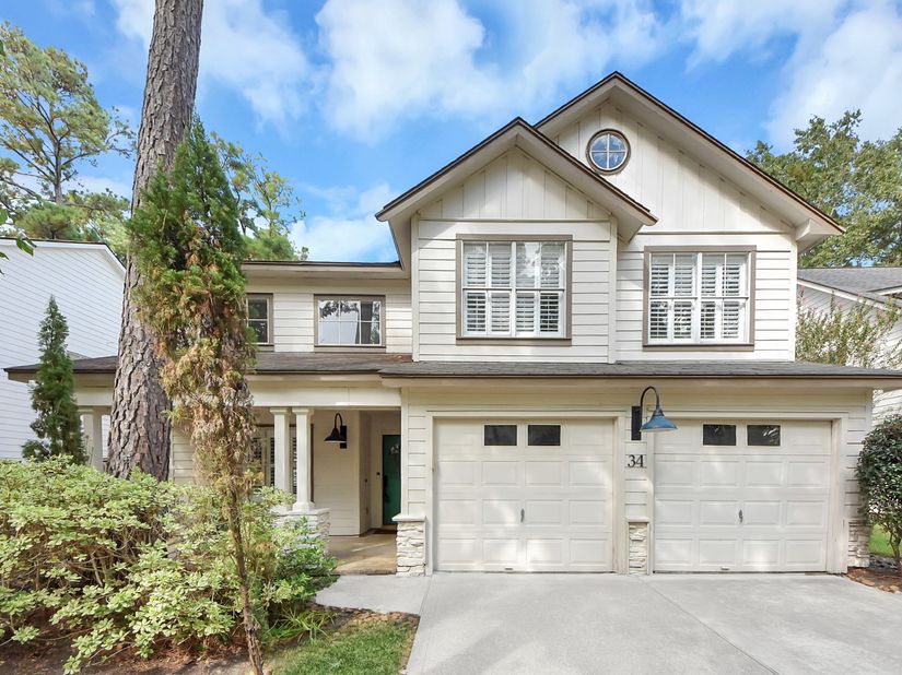 34 E Gaslight Place, The Woodlands TX 77382