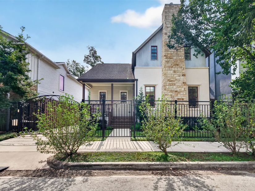 1207 Welch Street, Houston TX 77006