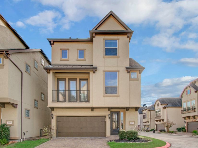 10609 Enclave Shadows Court, Houston TX 77043