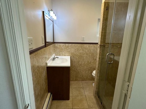 616 10th St 4, Union City NJ 07087