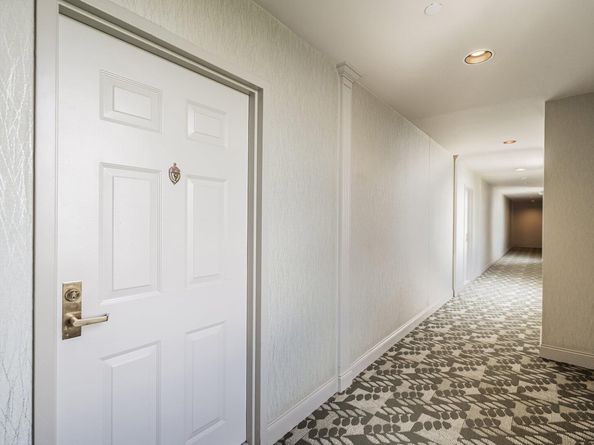 207 Shearwater Ct West 42, Jersey City NJ 07305