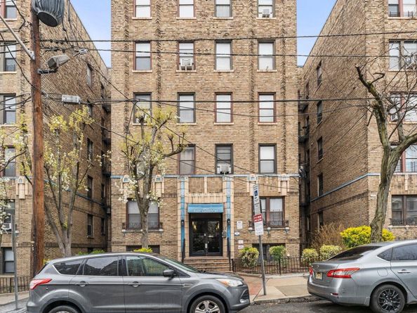 270 Harrison Ave 209, Jersey City NJ 07304