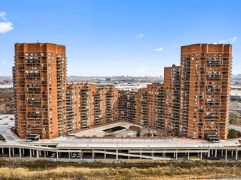 1033 Harmon Cove Tower