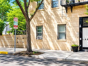 420 2nd St