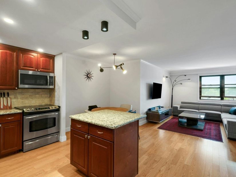 7855 Blvd East 5K, North Bergen NJ 07047