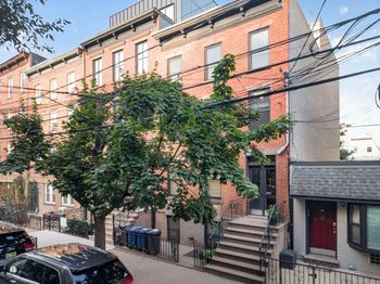 223 Park Ave