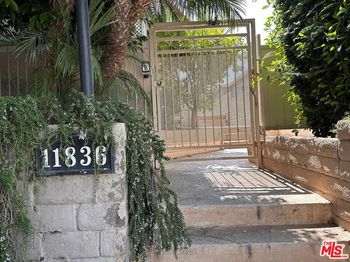 11836 Mayfield Avenue