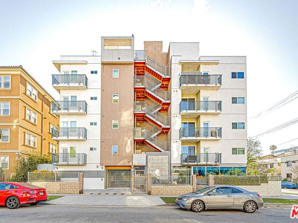 903 S New Hampshire Avenue 303, Los Angeles CA 90006