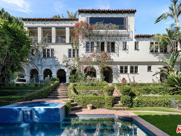 7464 Hillside Avenue, Los Angeles CA 90046