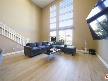 1520 W Artesia Square