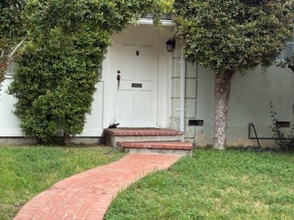 1301 Stanford Street, Santa Monica CA 90404