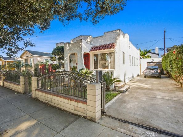 305 E 52nd Street, Long Beach CA 90805