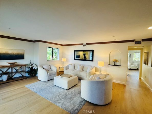 70 N Catalina 304, Pasadena CA 91106