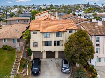 2061 Chatsworth