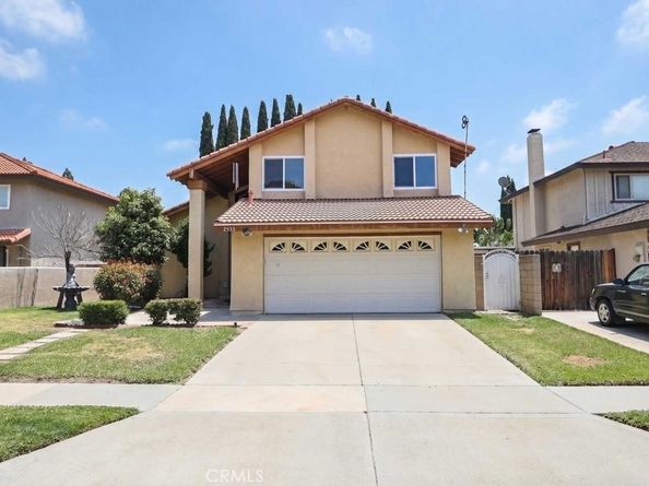 2533 S Townsend, Santa Ana CA 92704