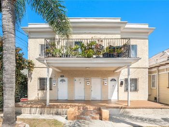 1543 W 22nd Place